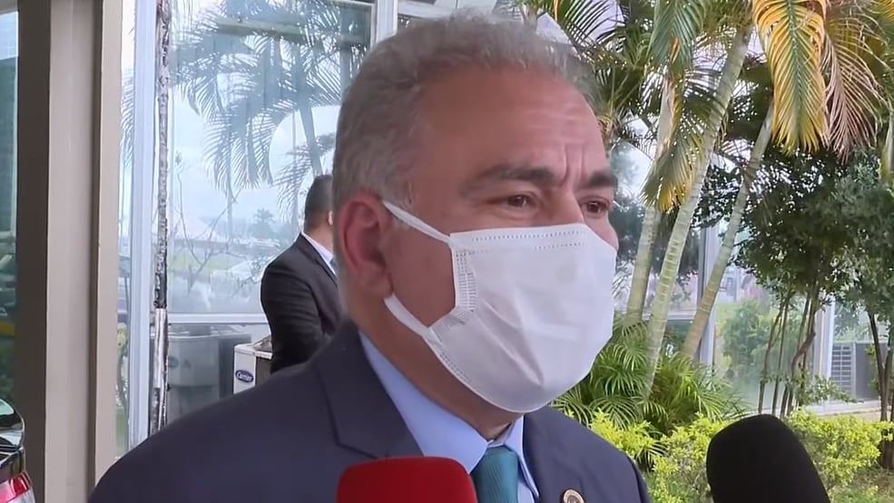Queiroga: “É difícil impedir que uma variante chegue a outros países”