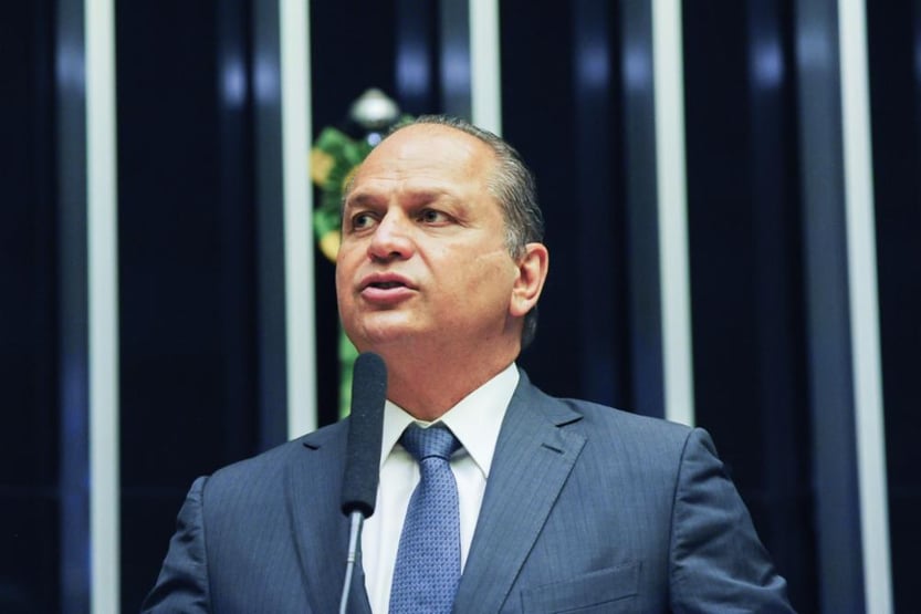 Líder do governo diz que sindicatos precisam se entender para policiais receberem reajuste