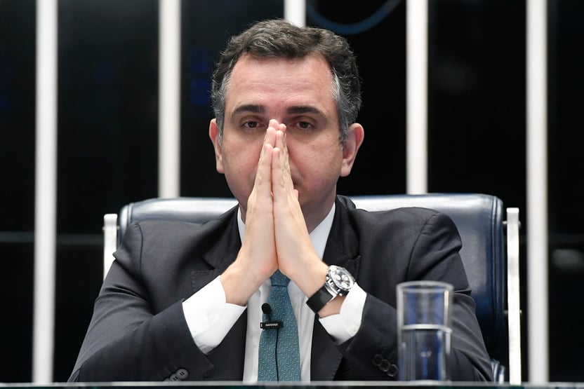 Fatiamento de PEC dos Precatórios abre crise no Senado