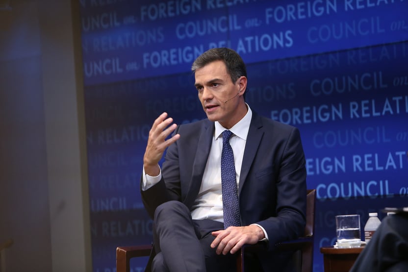 Espanha volta a obrigar uso de máscara ao ar livre