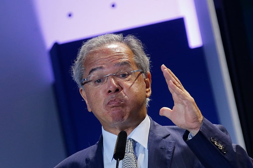 Em meio à mobilização de sindicatos, Guedes chama auditores fiscais para reunião