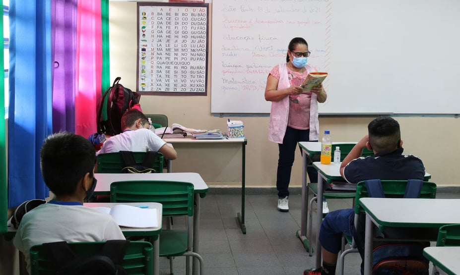 Comissão de acompanhamento da Educação na pandemia vota relatório de 2021