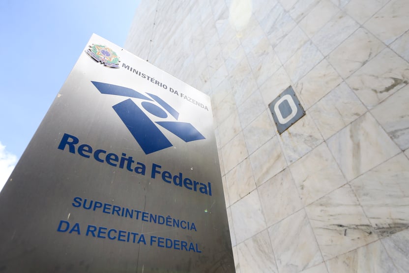 Após reajuste para policiais, 32 chefes da corregedoria da Receita pedem demissão