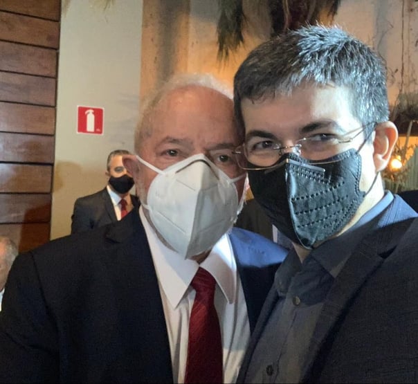Olha o passarinho!