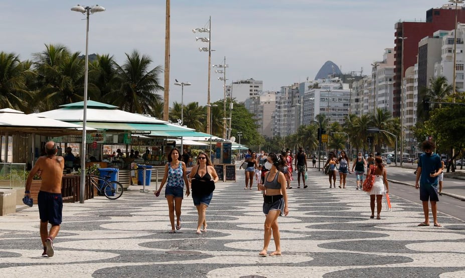 Covid: média móvel de casos bate novo recorde no Rio