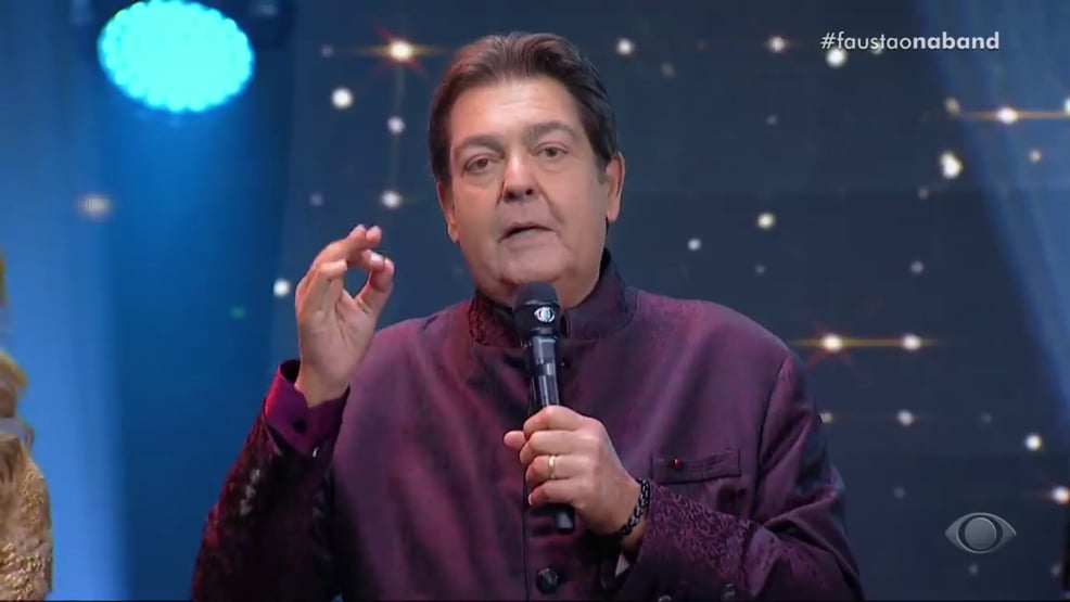 Estreia de Faustão deixa Band próxima do SBT na faixa noturna