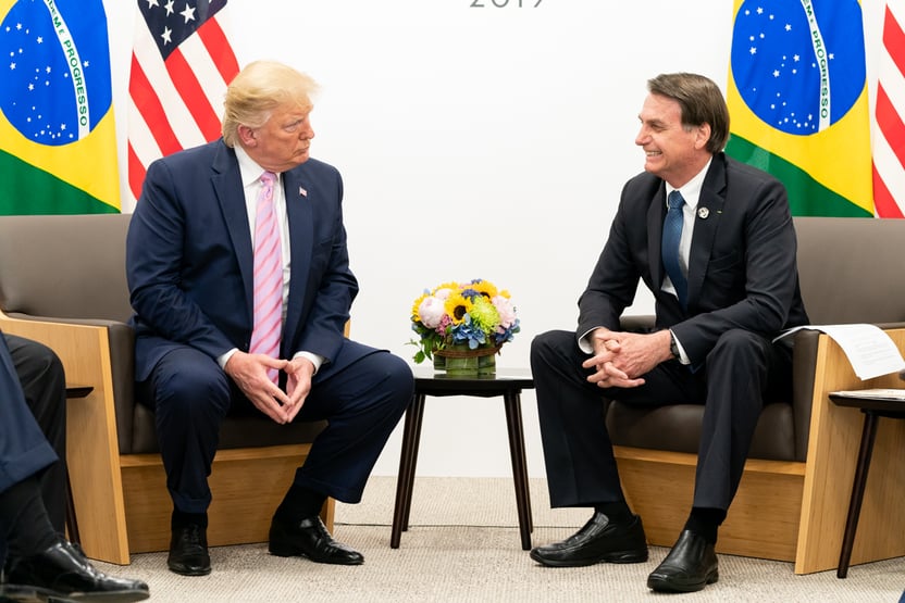 Bolsonaro não tem competência para copiar 6 de Janeiro de Trump, diz professor