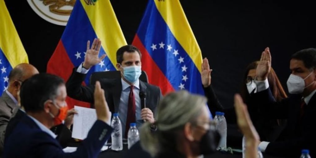 Guaidó é aprovado para mais um mandato como presidente interino da Venezuela