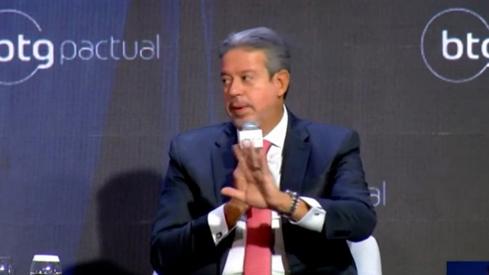 Lira defende “flexibilizar” a Lei das Estatais