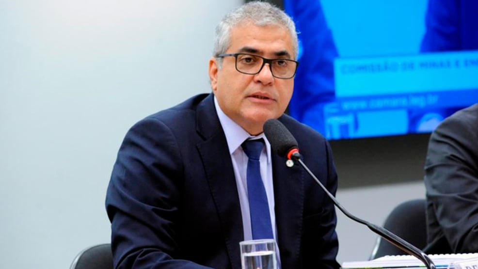 Christino Áureo será relator da PEC kamikaze em plenário
