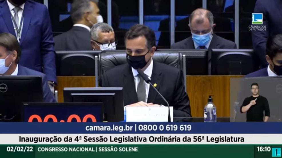 Ao lado de Bolsonaro, Pacheco discursa por respeito ao voto e contra “investida autoritária”