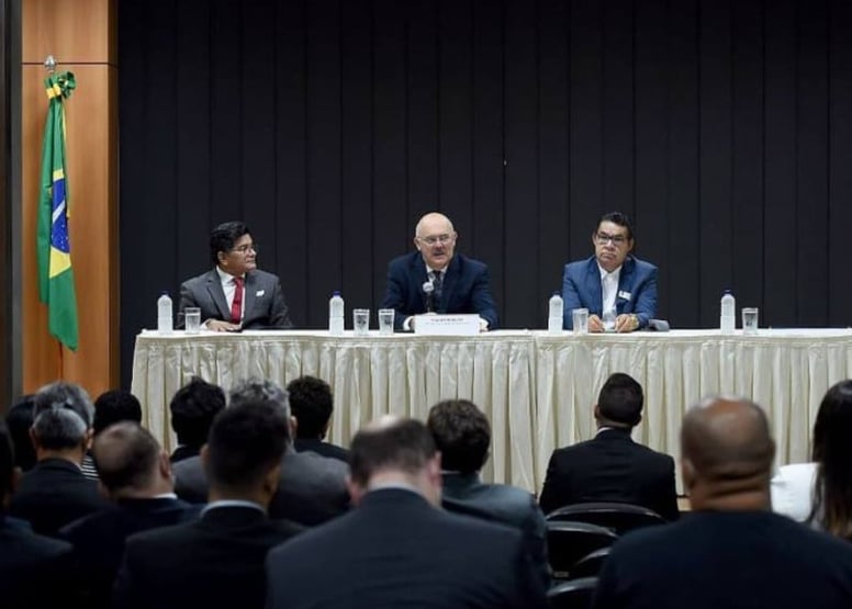 Ministério da Educação paralelo participa de reuniões para definir recursos, diz jornal