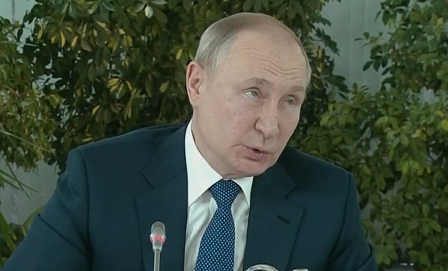 Putin diz que sanções equivalem a declaração de guerra