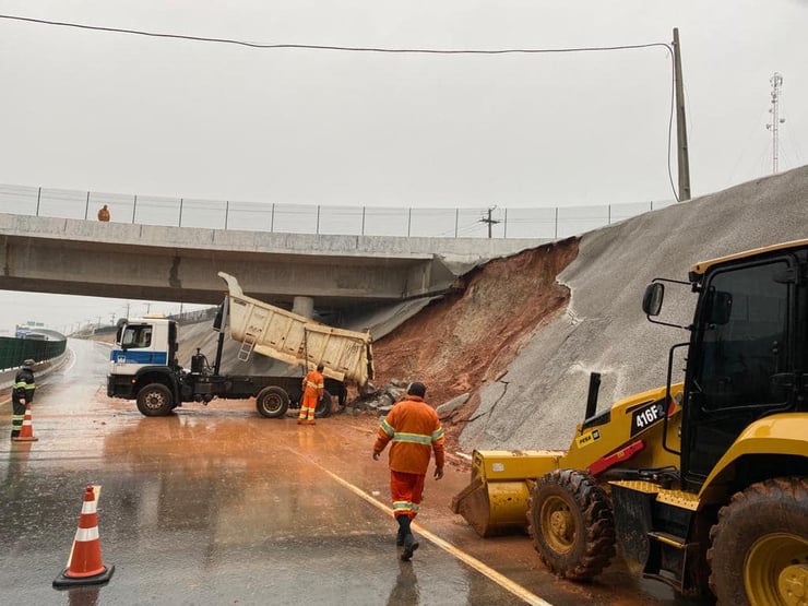 Trecho de obra inaugurada há 20 dias por Bolsonaro desmorona no RS
