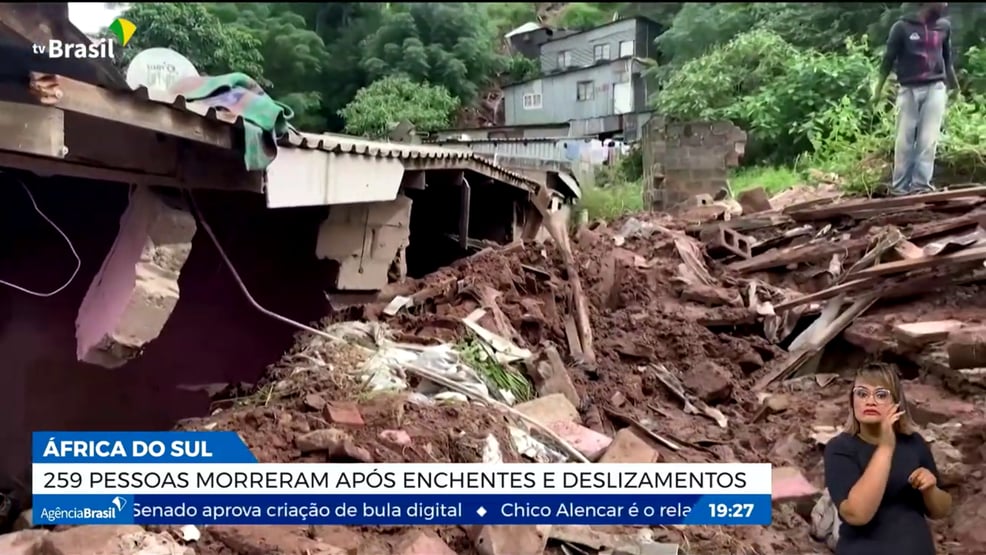 Chuvas devastam África do Sul e deixam mais de 300 mortos