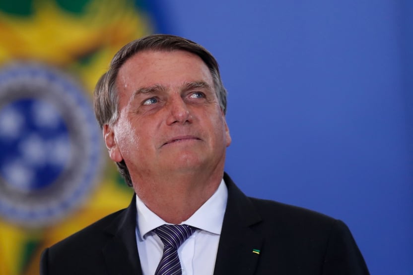 Em alta no governo, militares escapam de aperto salarial do funcionalismo