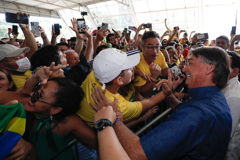 Senado pode institucionalizar compra de votos no Brasil, dizem especialistas