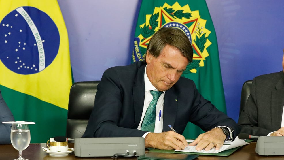 Bolsonaro diz que determinou envio de equipes a Pernambuco