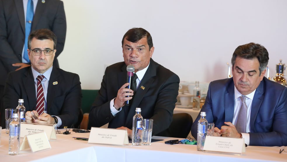 “Não nos interessa concluir o pleito eleitoral sob a sombra da desconfiança”