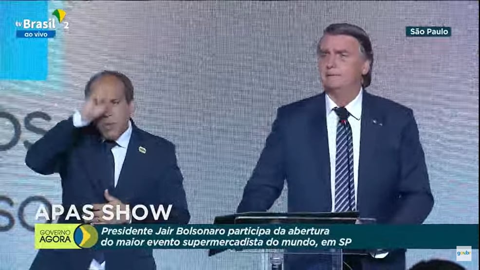 Bolsonaro diz que foi ameaçado por deputado gordinho: “Se não arranjar ministério, nada passa”
