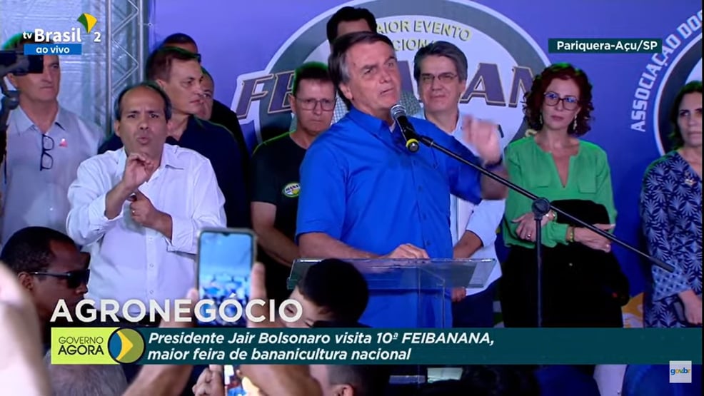 Bolsonaro assume responsabilidade por inflação, mas fala em alta global de preços