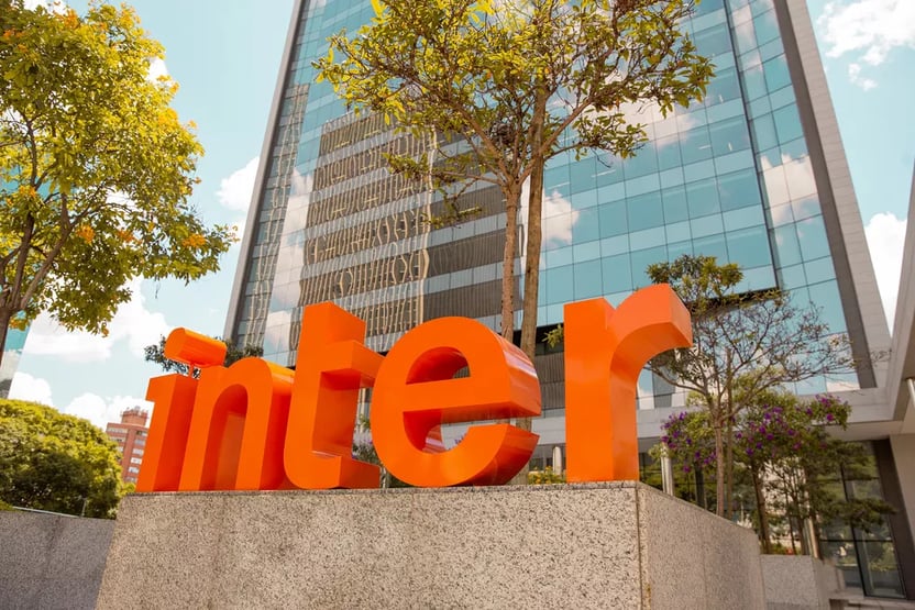Banco Inter estreia em queda em bolsa de valores americana