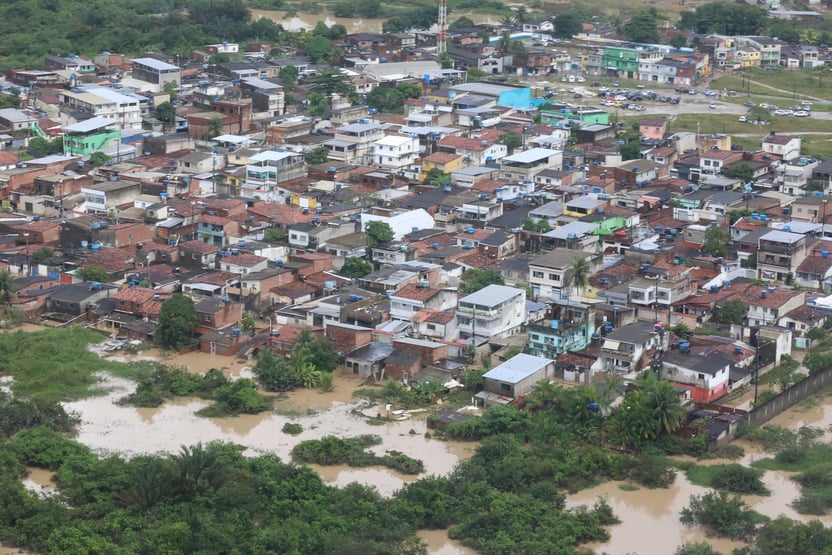 Sobe para 106 o número de mortos por causa das chuvas em Pernambuco