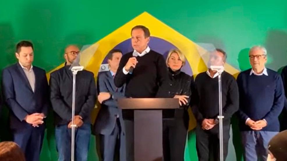 “Não sou a escolha do PSDB. Me retiro com o coração ferido, mas de alma leve”, diz Doria
