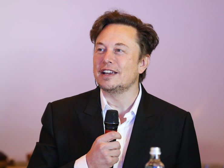 Elon Musk diz que há “questões não resolvidas” na compra do Twitter