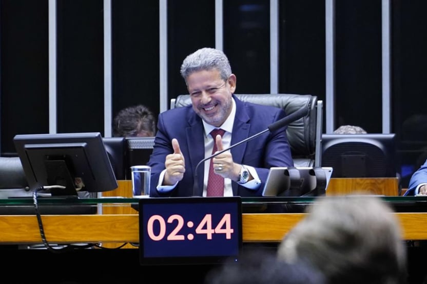 Lula é alertado a não antecipar debate sobre sucessão na Câmara