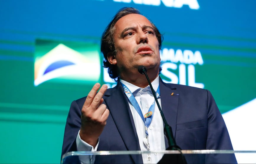 Governo busca “saída honrosa” para Pedro Guimarães