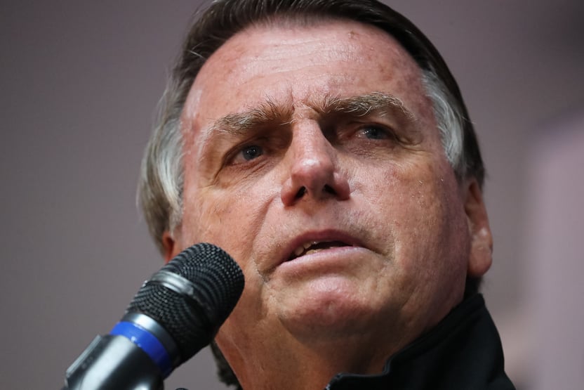 Bolsonaro chama Barroso de “mau-caráter” e “mentiroso”