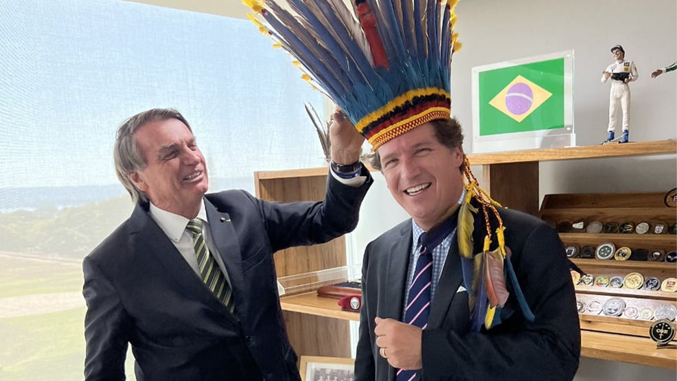 Bolsonaro recebe apresentador conservador norte-americano para entrevista