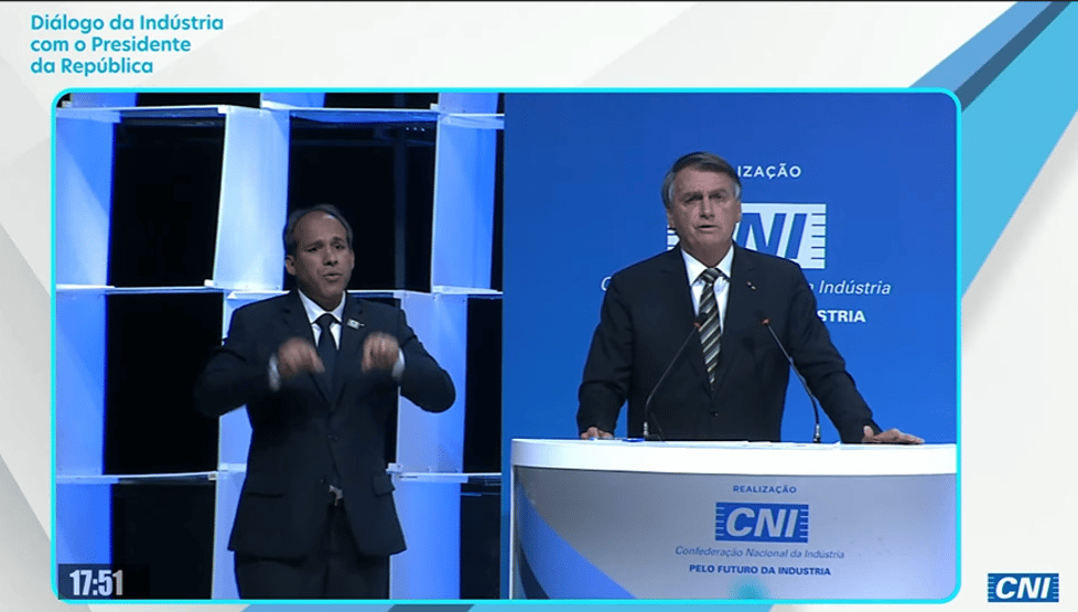 Crise de alimentos fará diminuir críticas sobre política ambiental brasileira, diz Bolsonaro