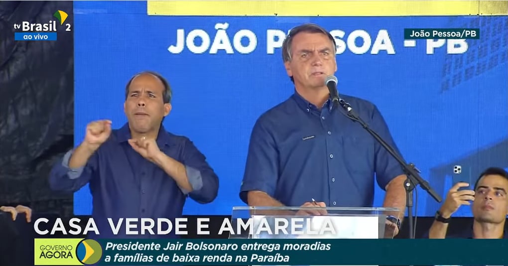 Bolsonaro cita inflação e defende aumento no Auxílio Brasil para R$ 600