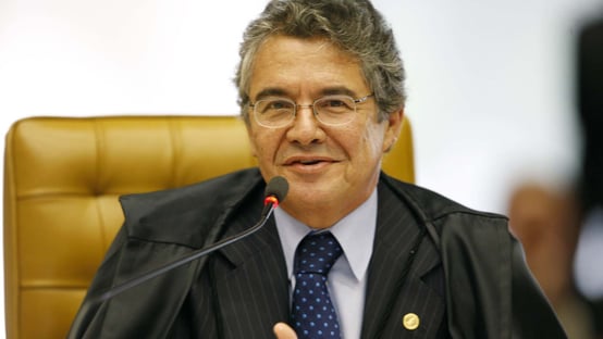 Bolsonaro deveria fazer “reexame” da postura negacionista, diz Marco Aurélio