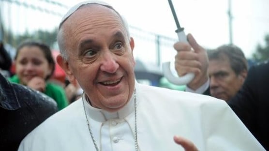 Papa Francisco é internado para cirurgia