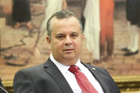 Equipe econômica ajusta idade mínima ao desejo de Bolsonaro