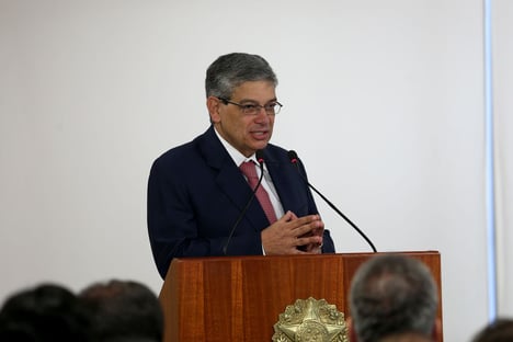 “Candidato à presidência não pode ser rebelde sem causa”