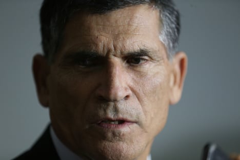 Santos Cruz: apuração de votos por militares é “politicagem mais baixa possível”