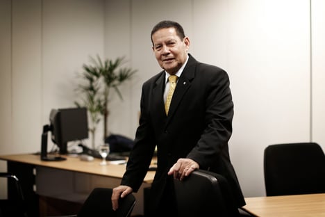 Mourão diz que Gleisi perdeu a noção