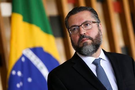Bolsonaro visitará árabes