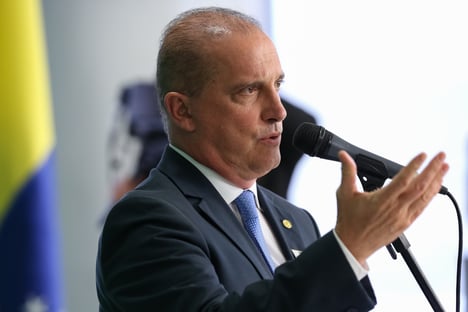 Bolsonaro demite assessor de imprensa de Onyx que soltou nota sobre permanência de Santini