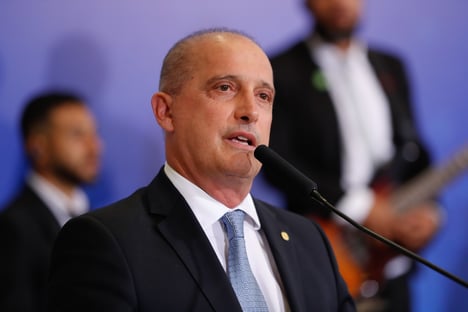 “Luis Miranda, Deus tá vendo”, diz Onyx