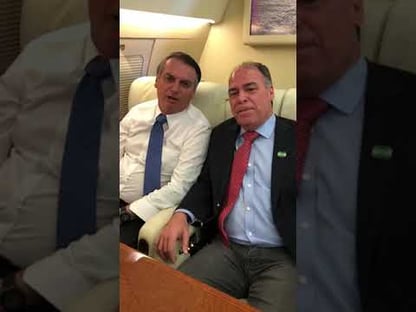 “Bolsonaro esfaqueia pela frente”