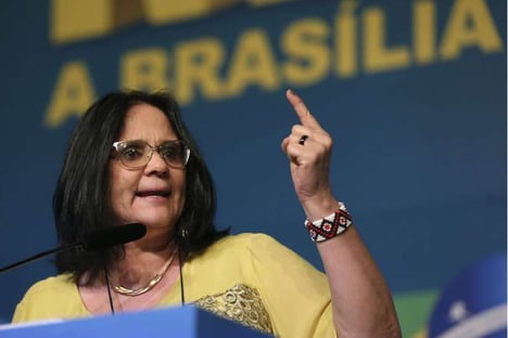 Troca de membros de comissão era tratada desde maio