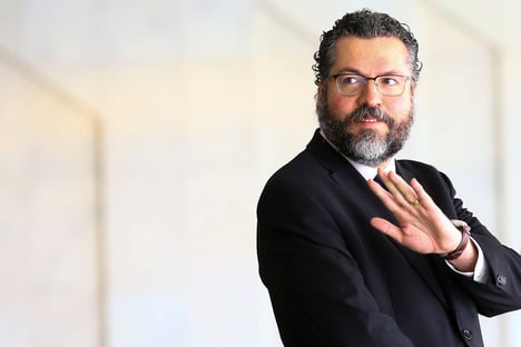 Em gesto prévio à suspensão da relação bilateral, Brasil remove diplomatas e funcionários da Venezuela