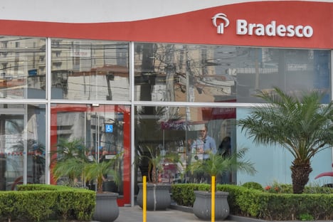 Bradesco reduz previsão de queda do PIB para 4,5%