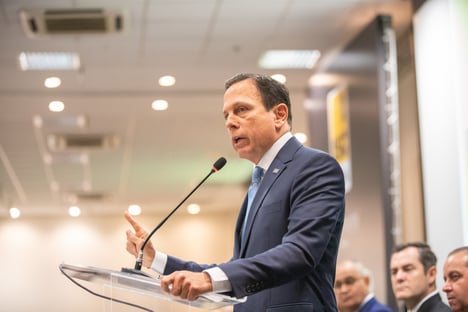 Prefeito de Milão diz para Doria não afrouxar o isolamento