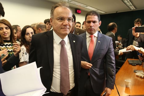 “Às vezes, ficamos fechados nas nossas corporações”